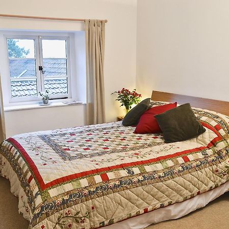 Shaplands Barn Villa Cold Ashton Buitenkant foto